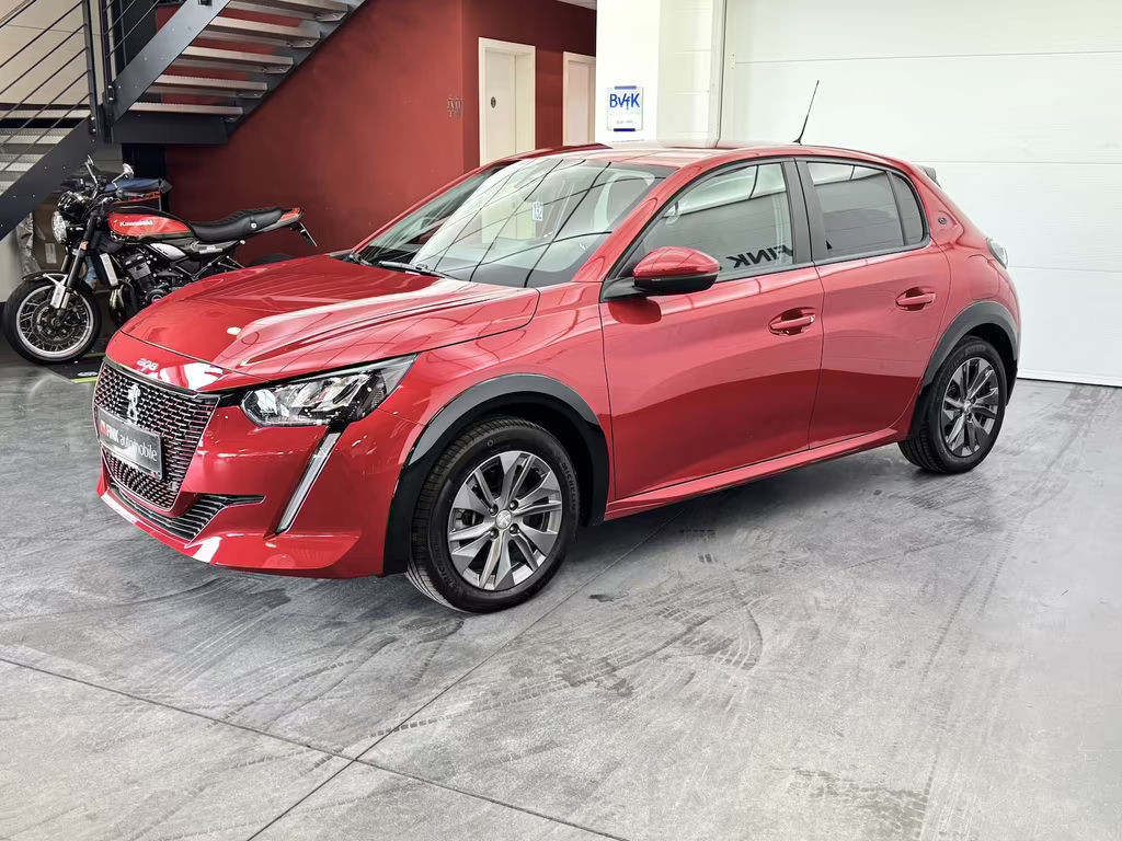 Peugeot e-208