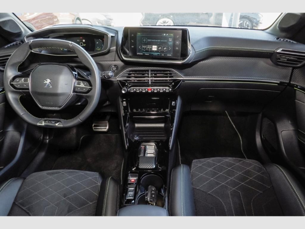 Peugeot e-208