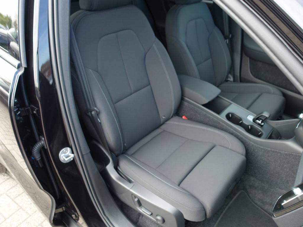 Volvo EX40
