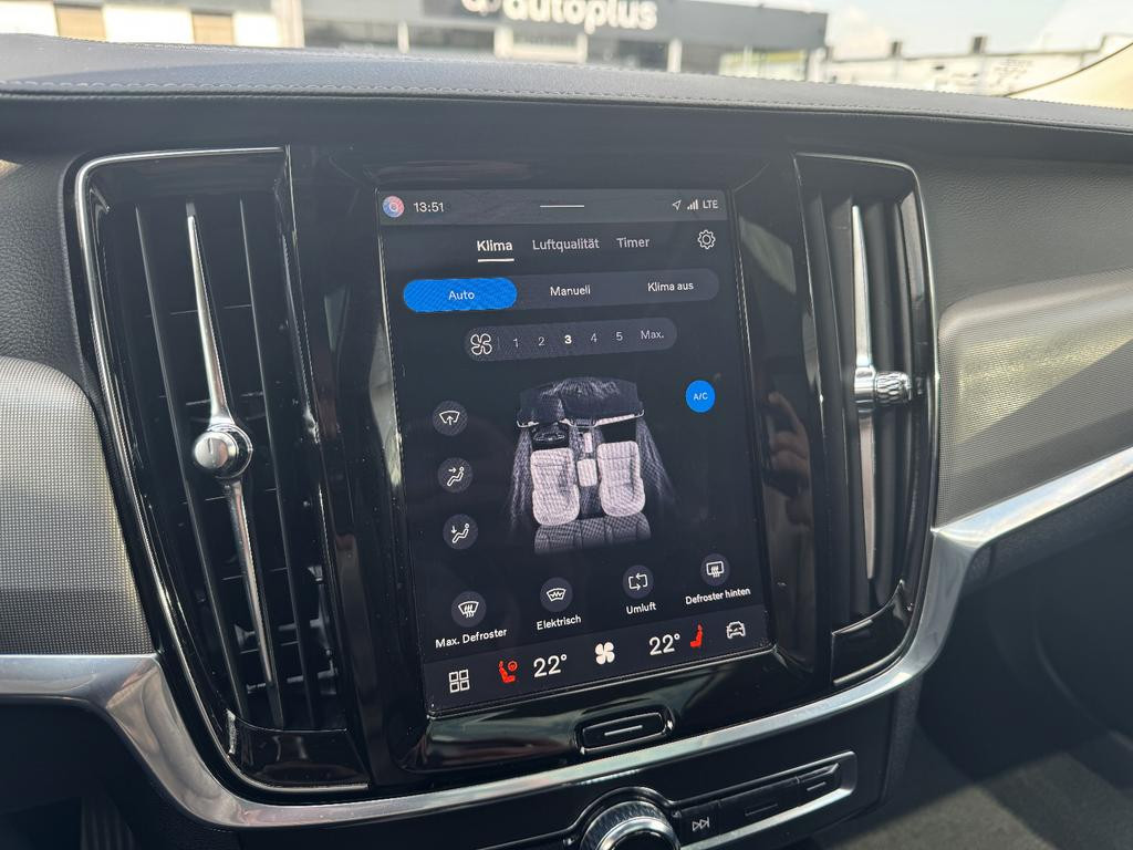 Volvo V90