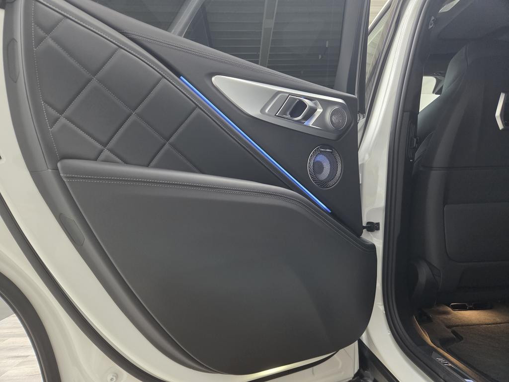 BMW XM