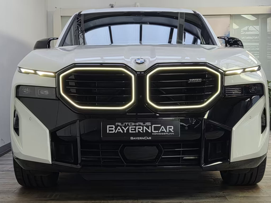 BMW XM