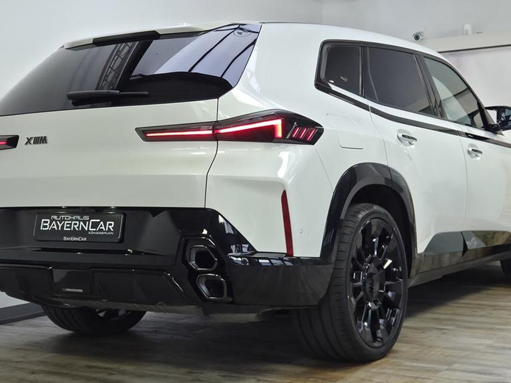 BMW XM