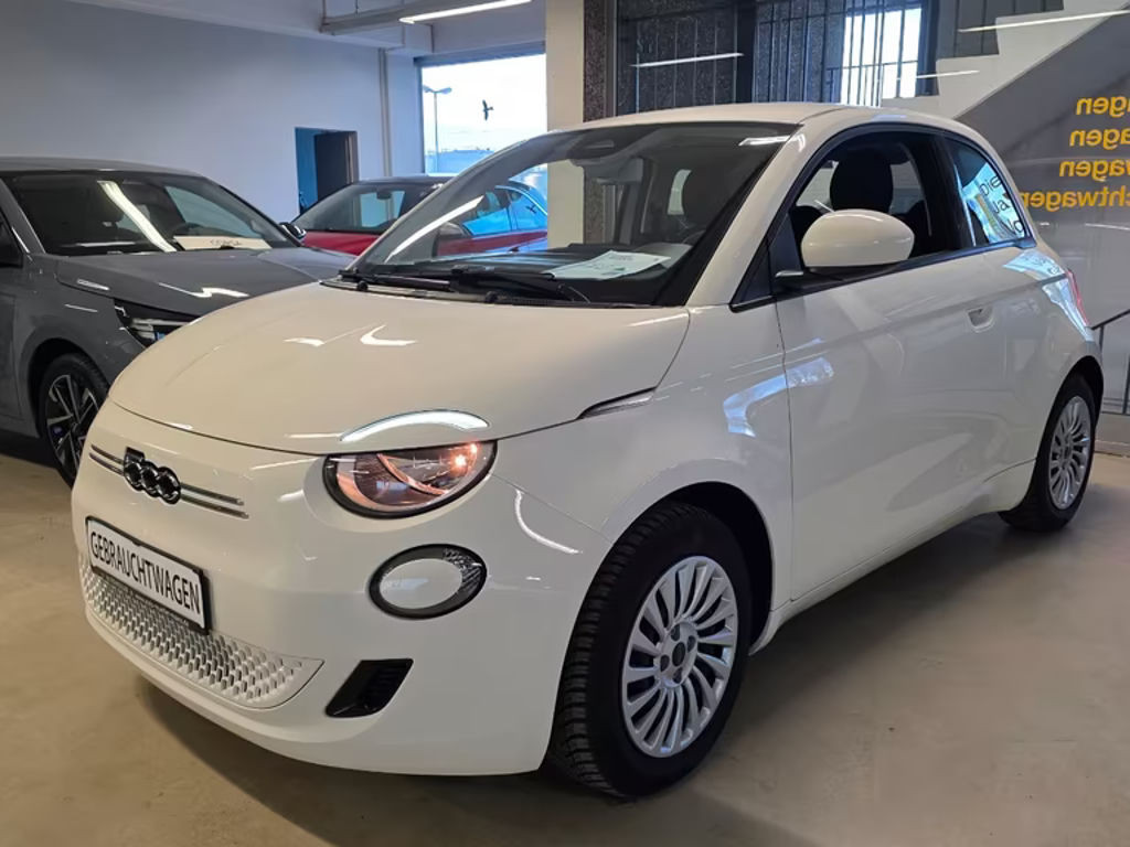 Fiat 500e 42kWh 118 PS - CarPlay, Klimaautomatik uvm.