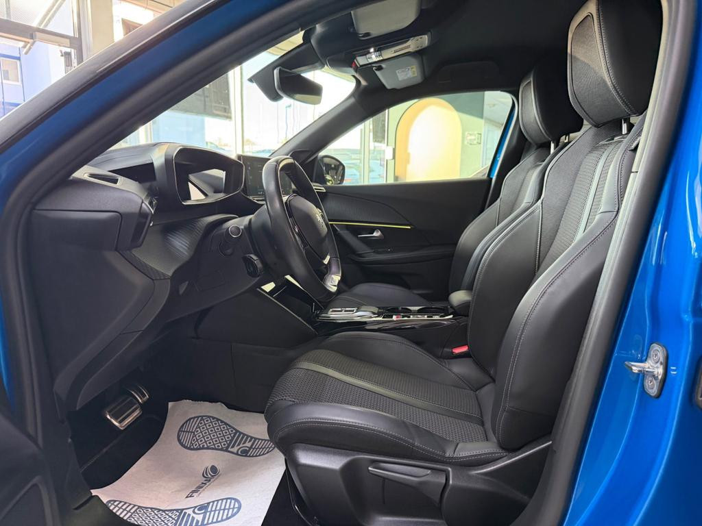 Peugeot e-2008