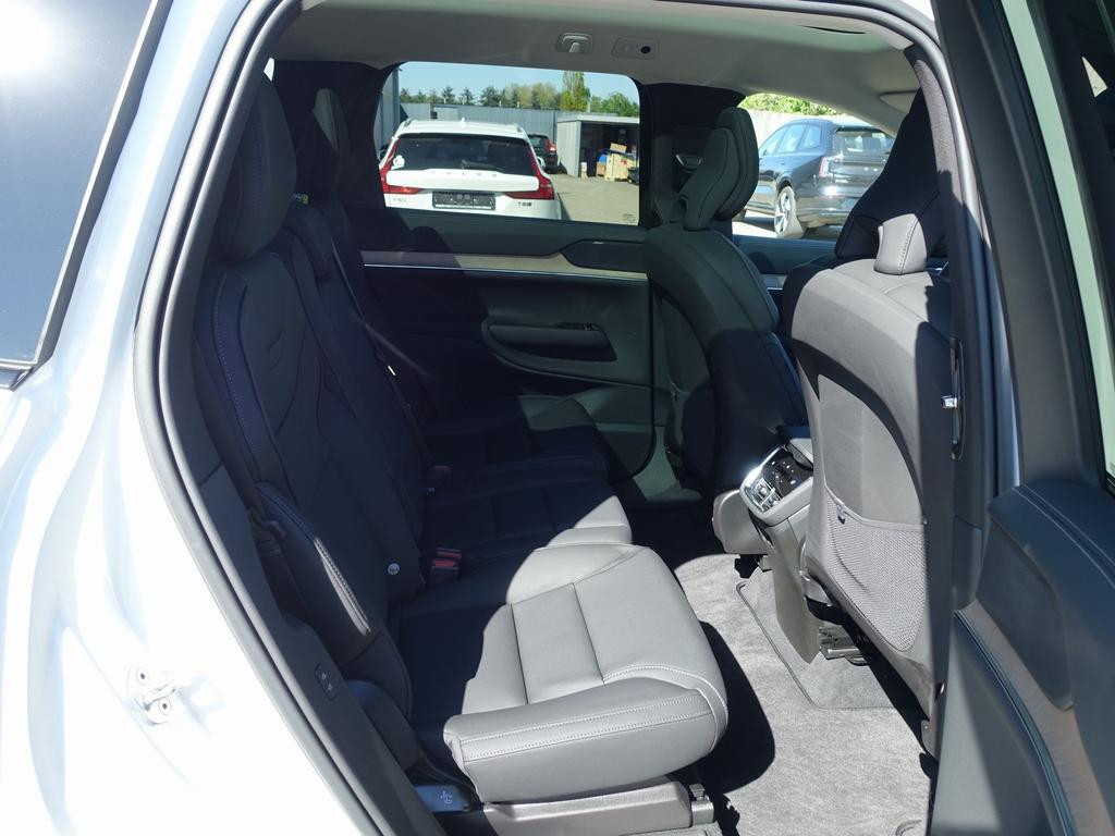 Volvo EX90