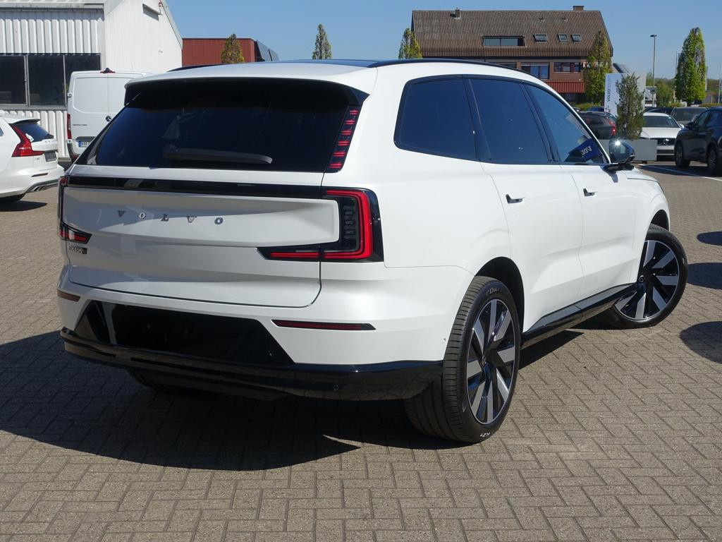 Volvo EX90
