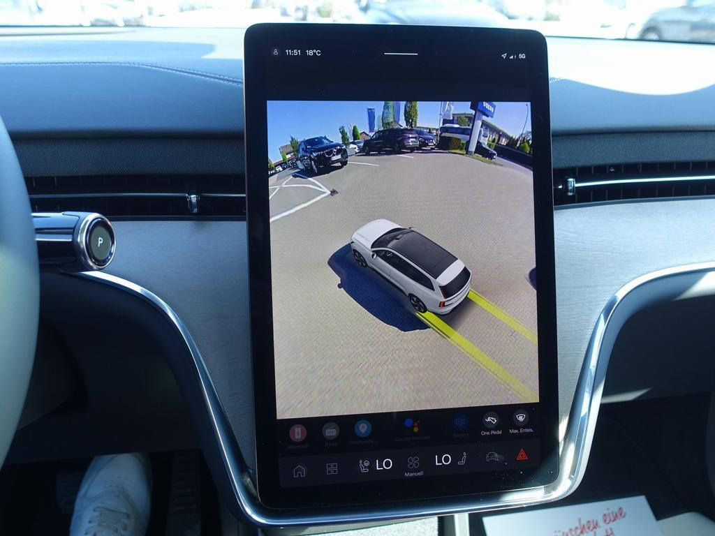 Volvo EX90
