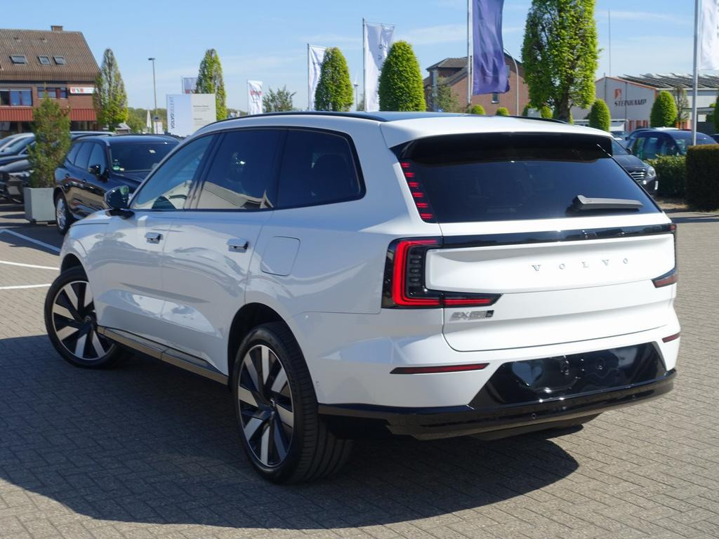 Volvo EX90