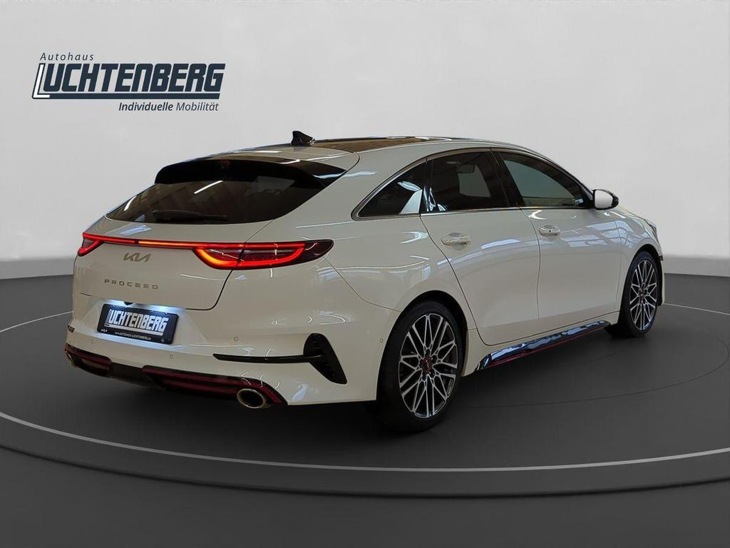Kia ProCeed