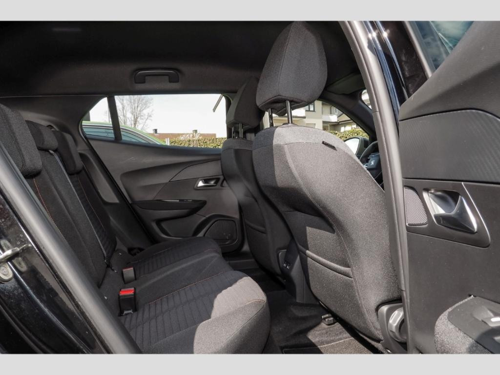 Peugeot e-2008