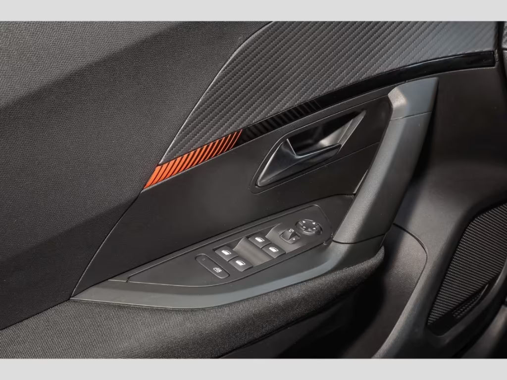 Peugeot e-2008