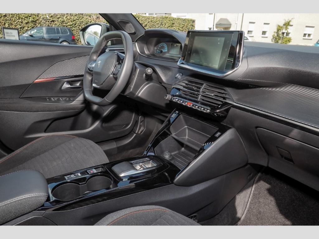 Peugeot e-2008