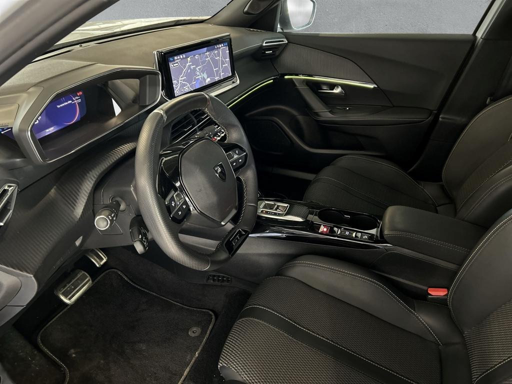 Peugeot e-2008