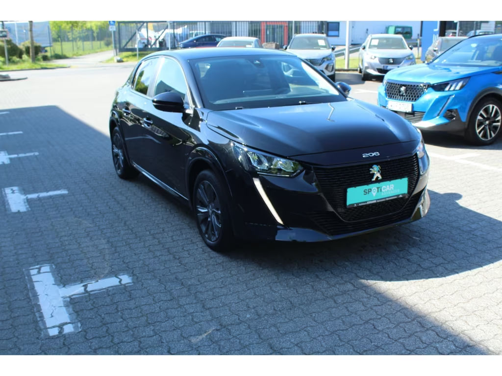 Peugeot e-208