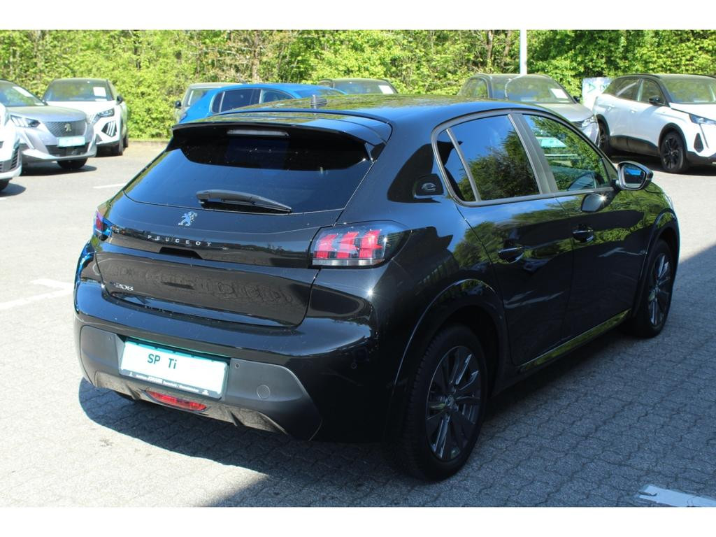 Peugeot e-208