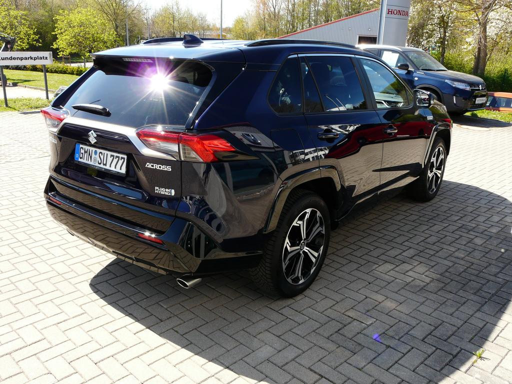 Suzuki Across