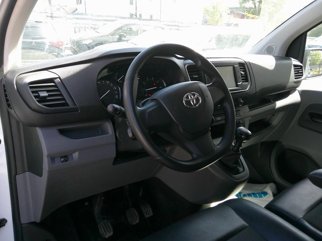 Toyota Proace (Verso)