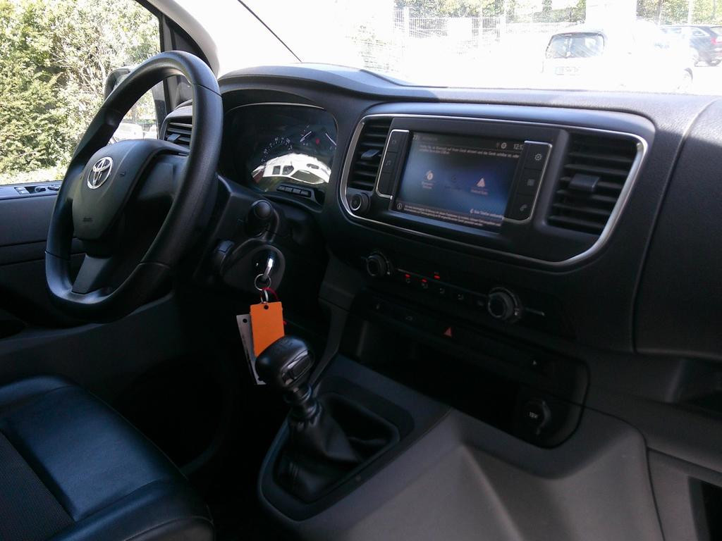 Toyota Proace (Verso)