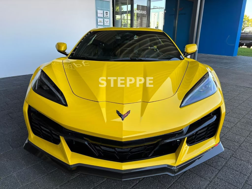Corvette C8