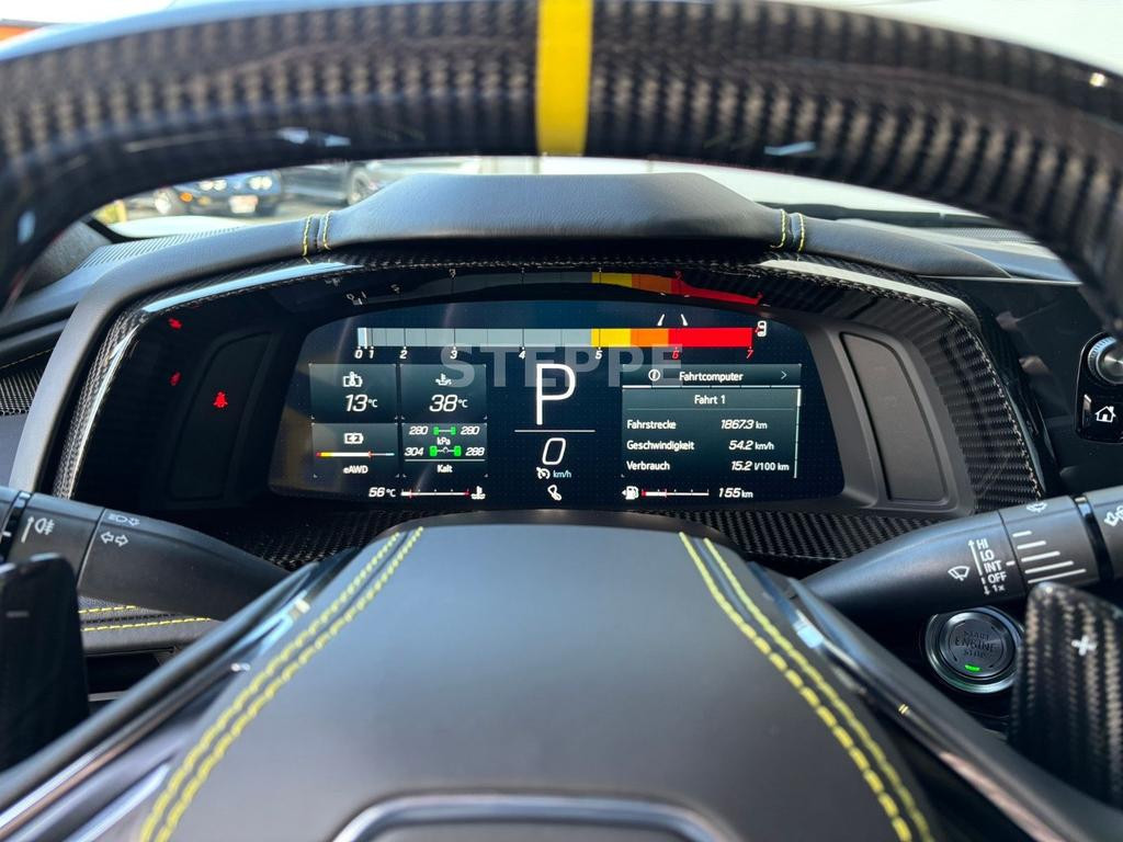 Corvette C8