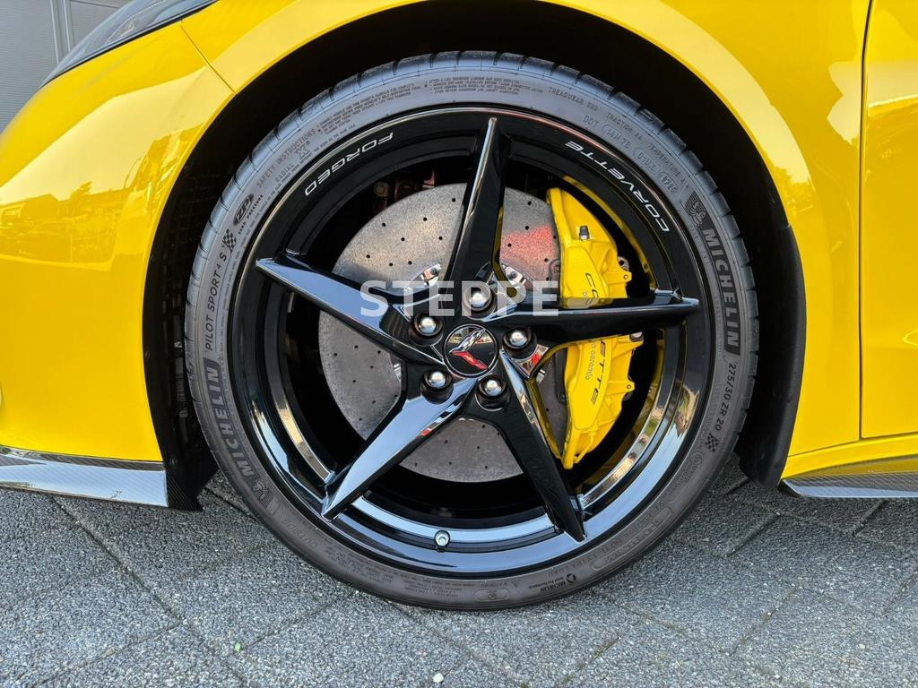 Corvette C8