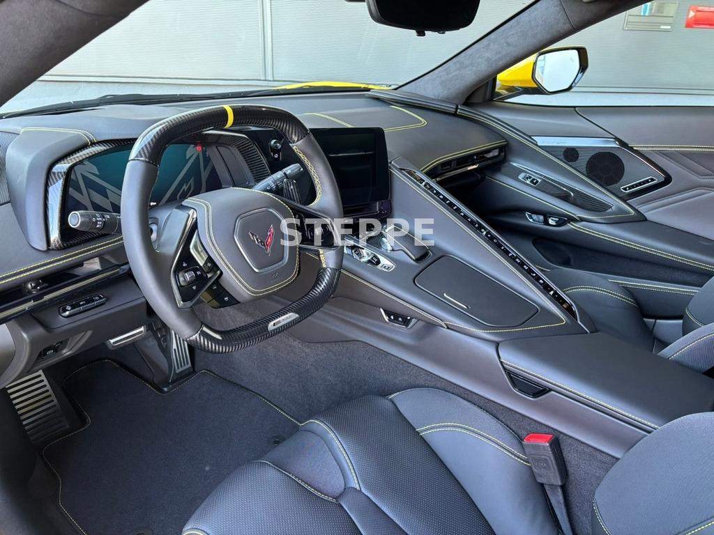 Corvette C8