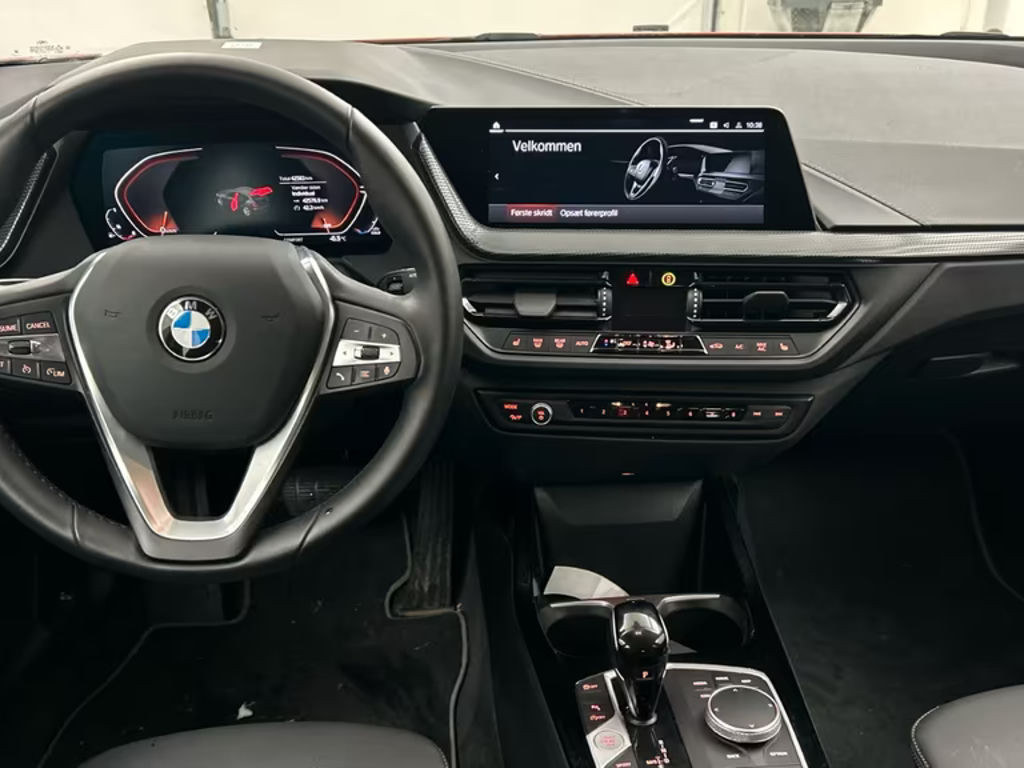 BMW 1 Serie 118 Sport Line Sedan 118i