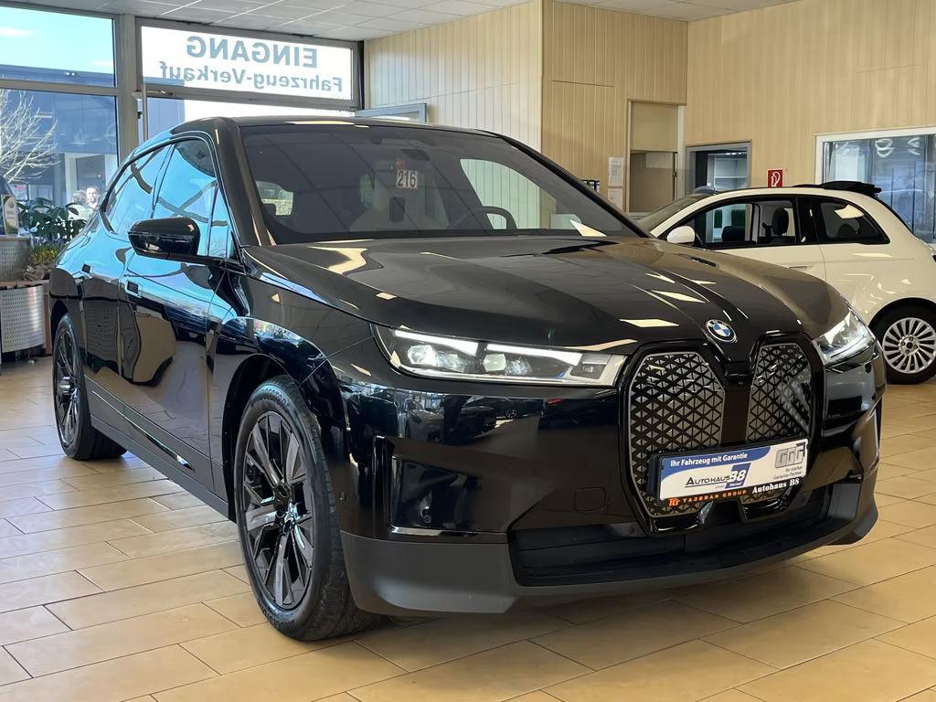 BMW iX