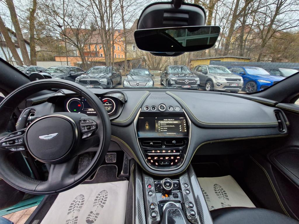 Aston Martin DBX