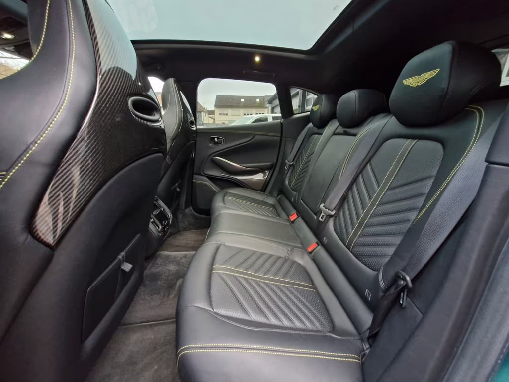 Aston Martin DBX