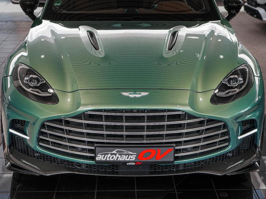 Aston Martin DBX
