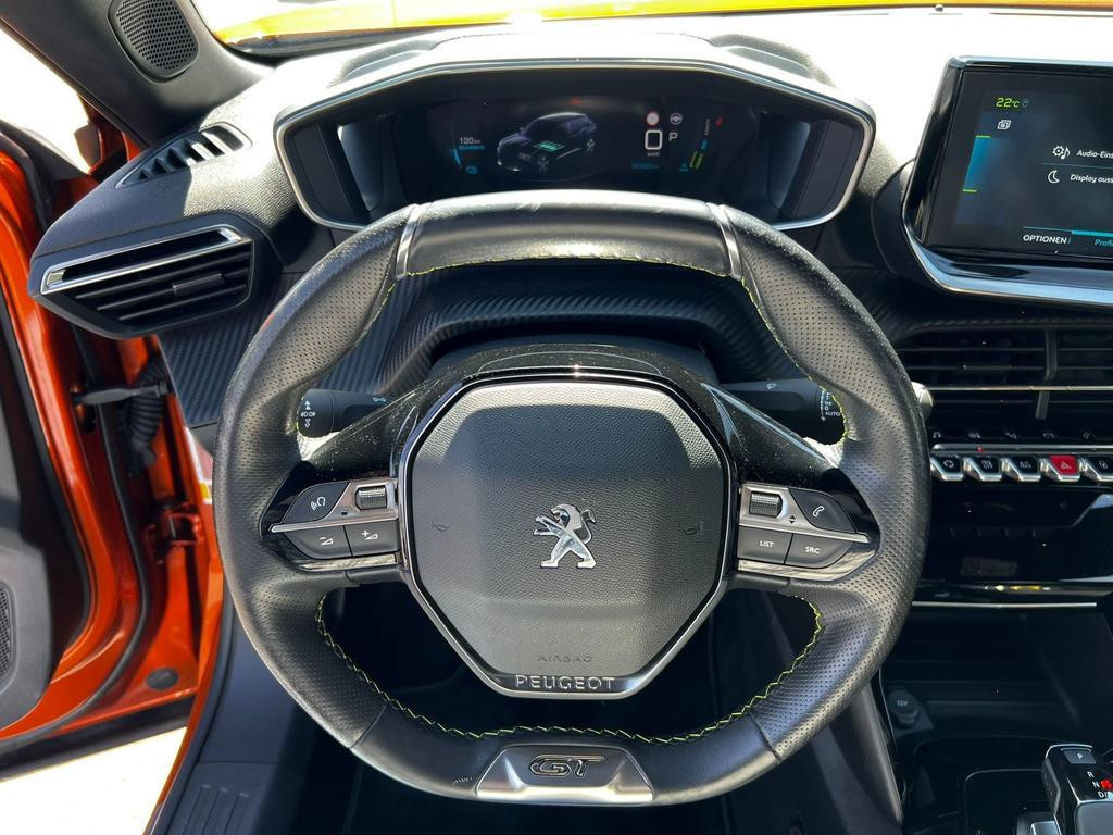 Peugeot e-2008