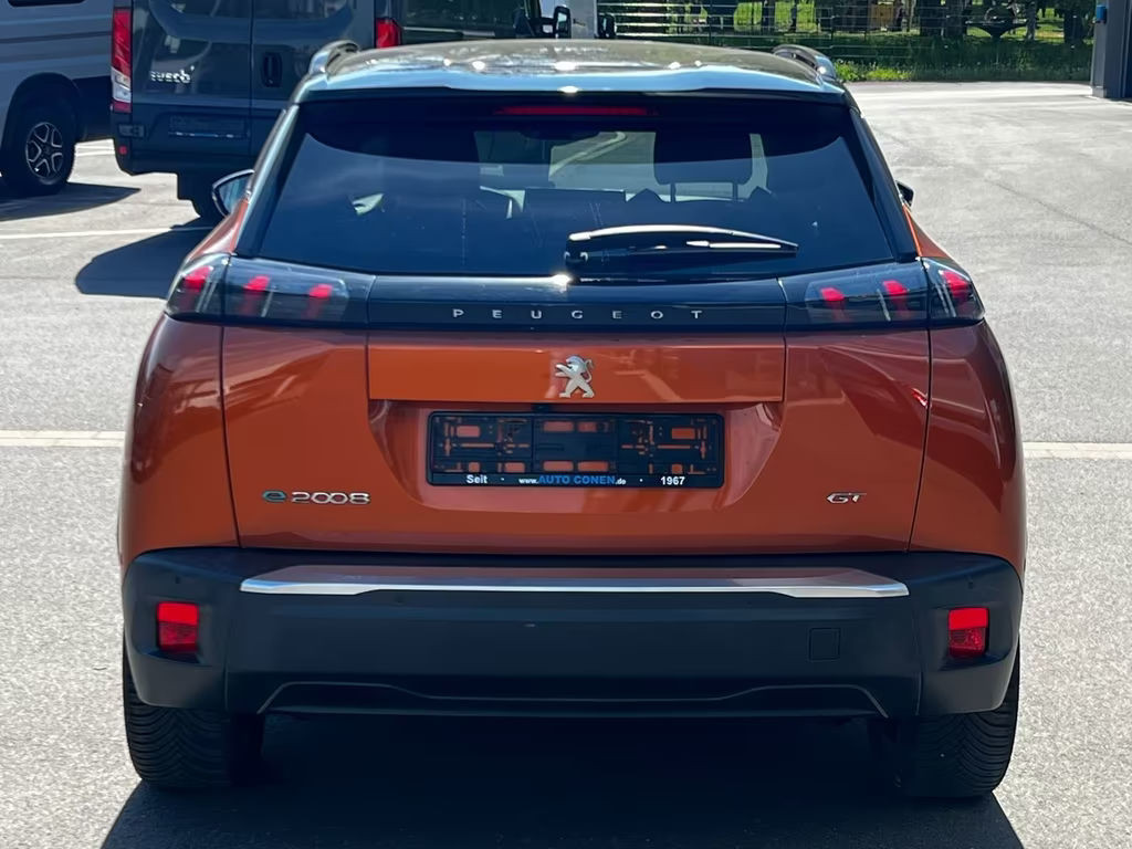 Peugeot e-2008