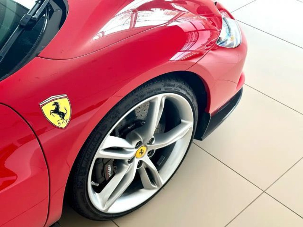 Ferrari 296