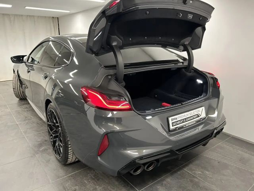 BMW M8