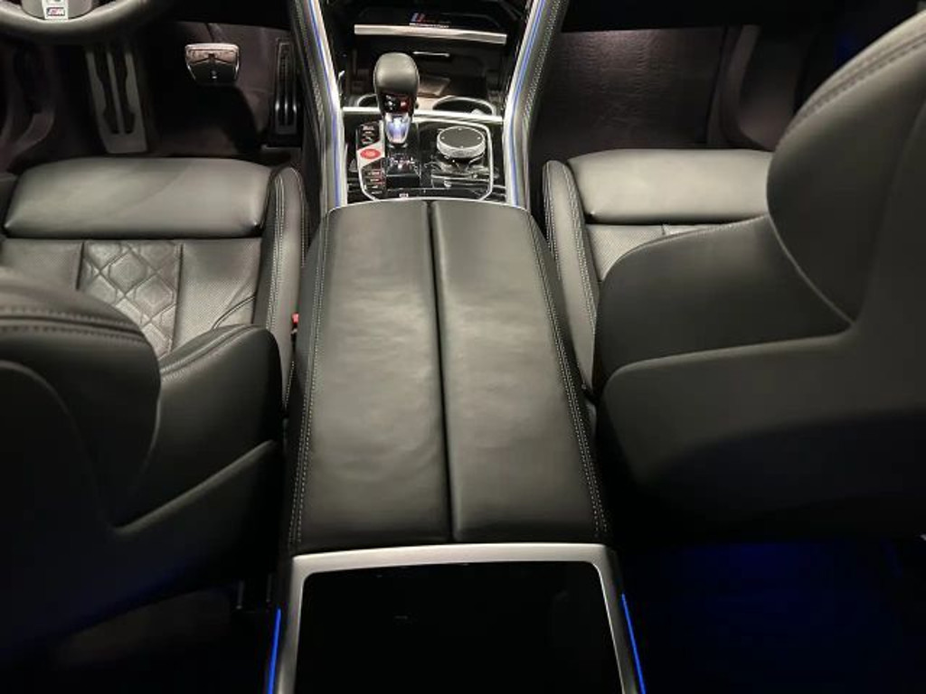 BMW M8