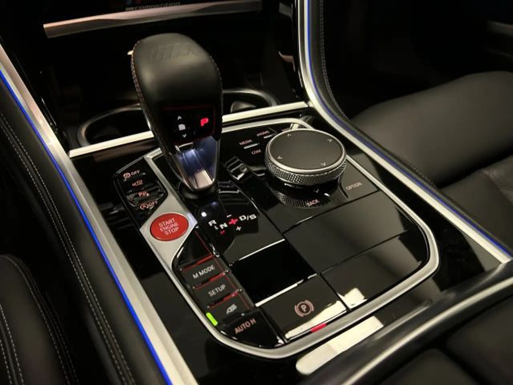 BMW M8