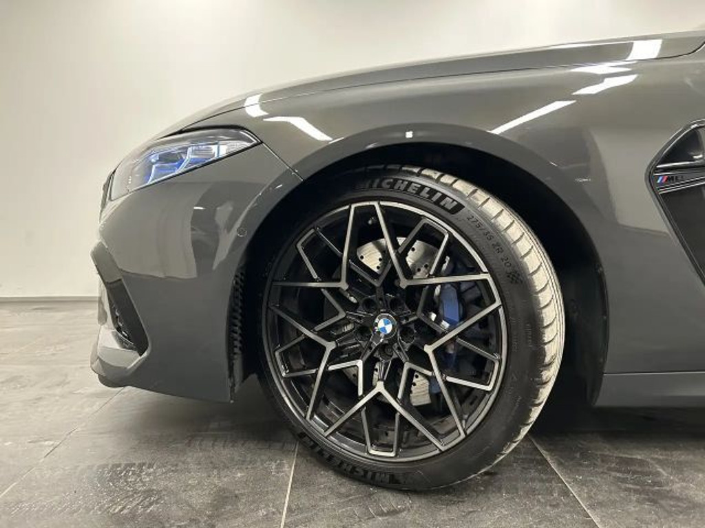 BMW M8