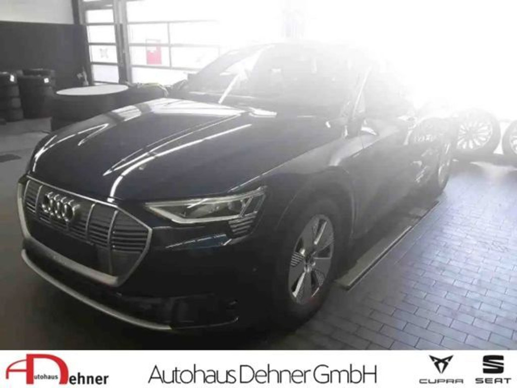 Audi e-tron Quattro 50