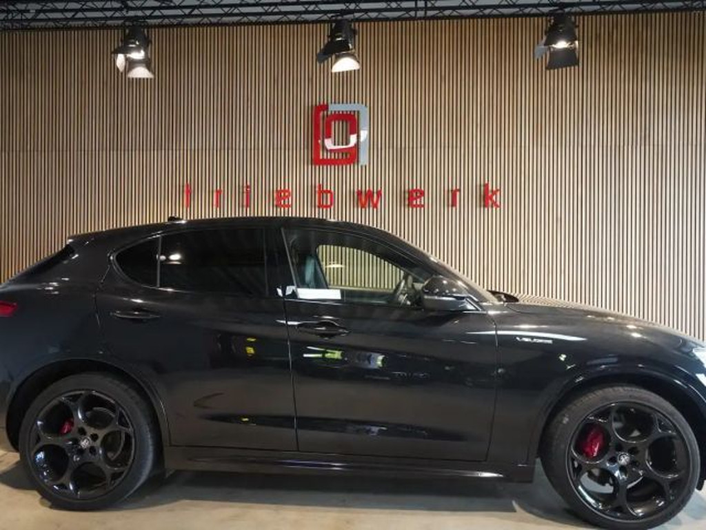 Alfa Romeo Stelvio Veloce Q4 AT8