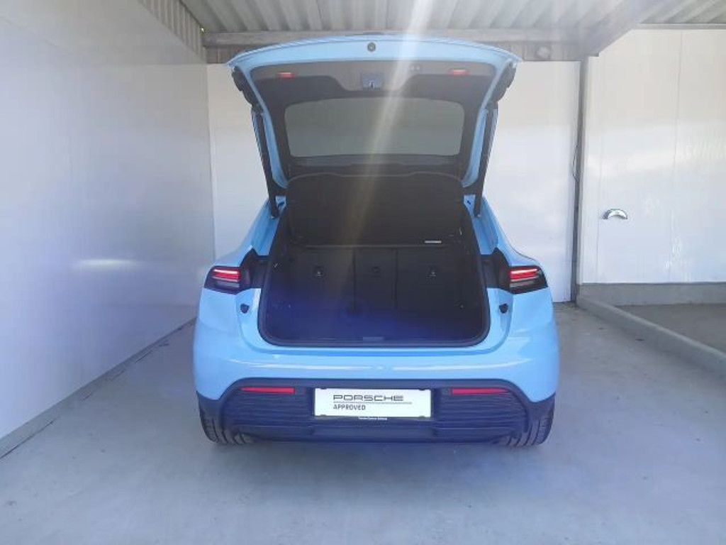 Porsche Macan 4