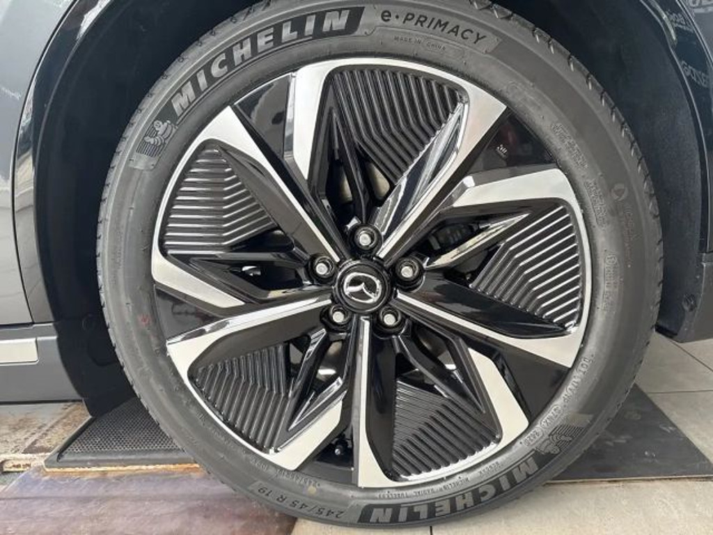 Mazda 6e
