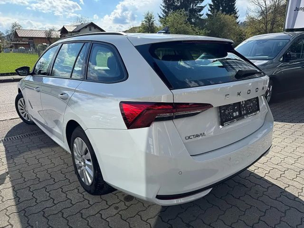 Skoda Octavia Kombi 2,0 TDI Essence