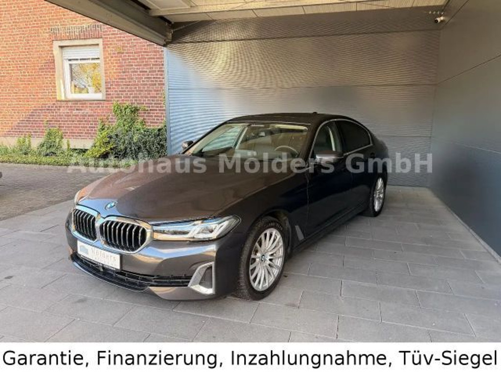 BMW 5 Serie 520 Luxury Line Sedan 520d
