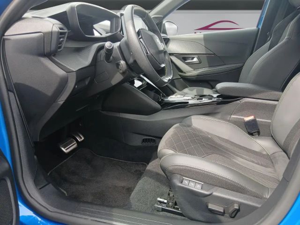 Peugeot e-208
