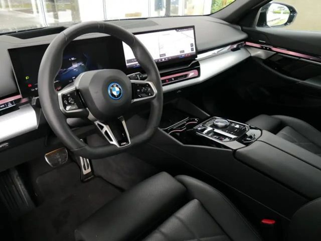BMW i5
