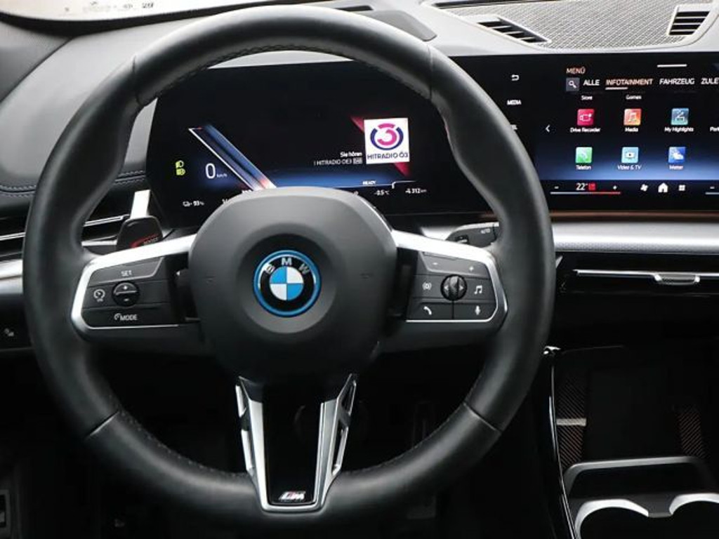 BMW iX1