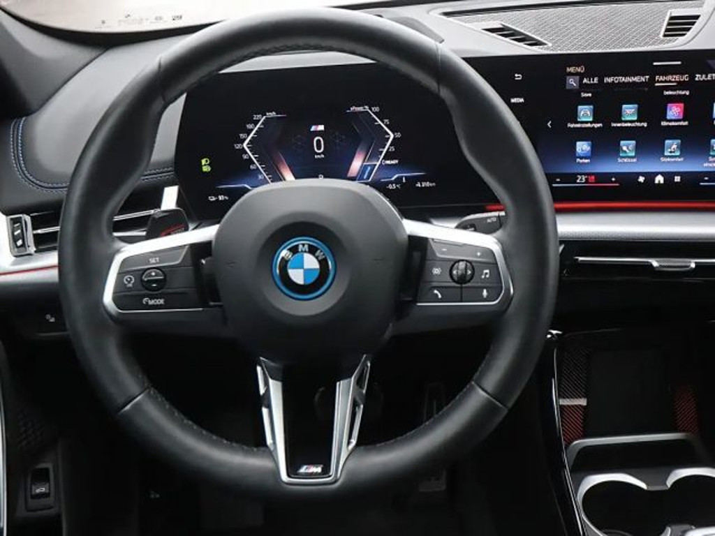 BMW iX1