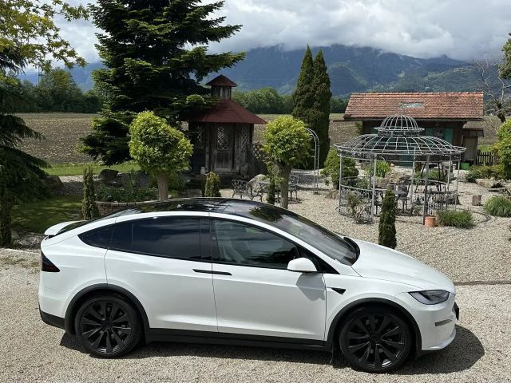Tesla Model X Long Range